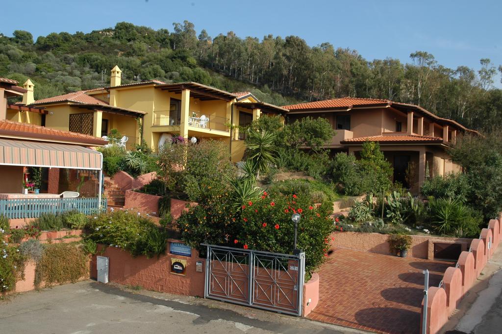 Residence Appartamenti Caffarena Arbatax Ngoại thất bức ảnh