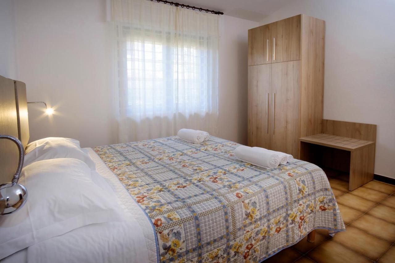 Residence Appartamenti Caffarena Arbatax Ngoại thất bức ảnh